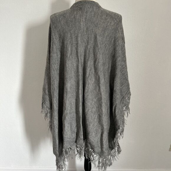 Alpaca Warehouse Shawl Grey Knit Fringed Wrap/Cape Neutral Boho Made in Peru OS - Picture 2 of 6